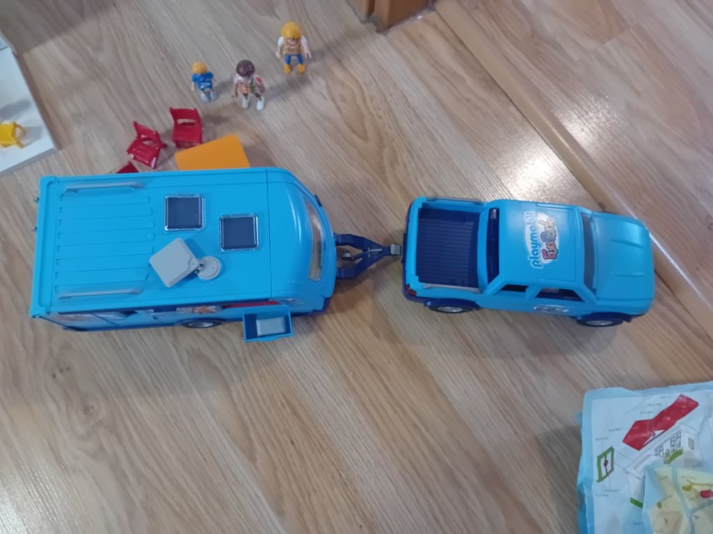 Playmobil camper + samochód