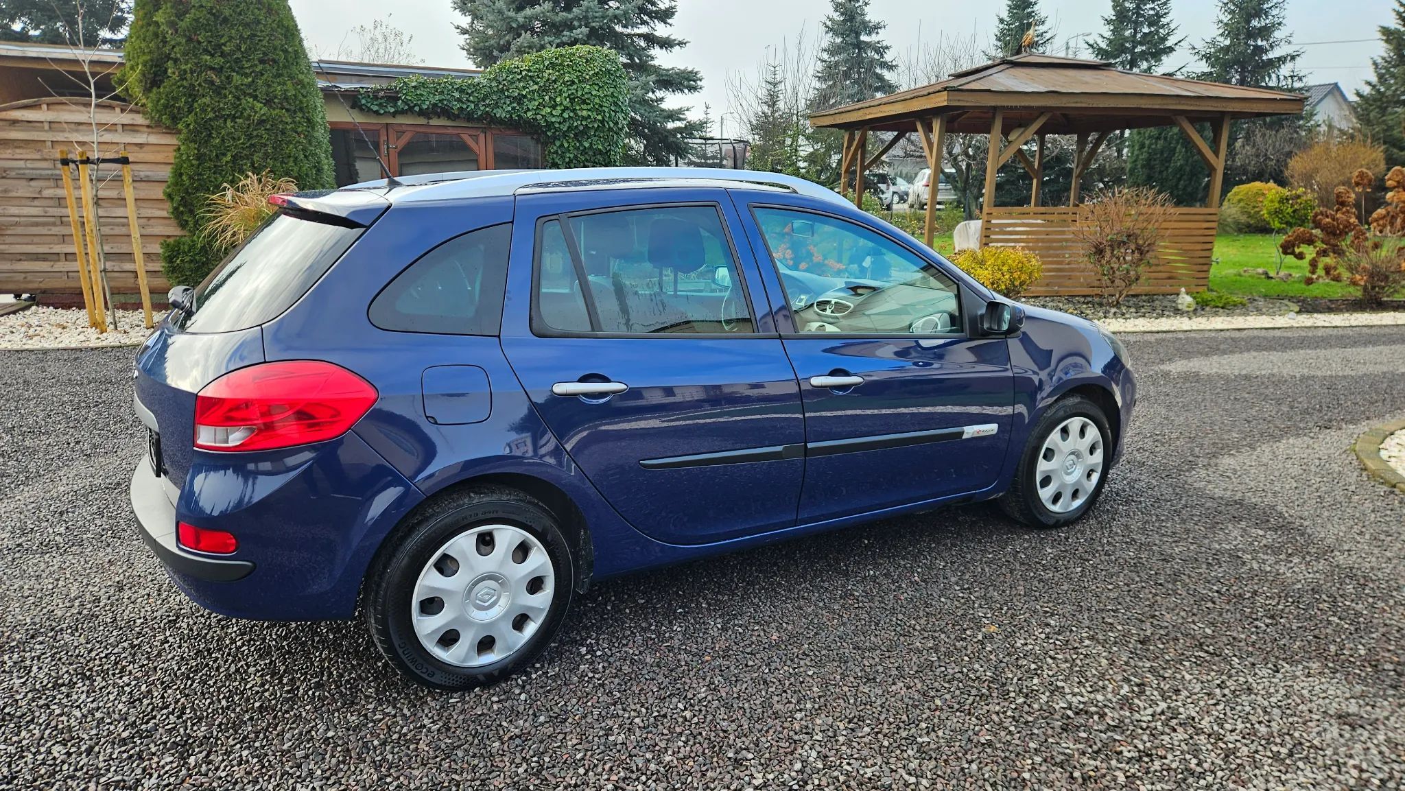 Renault Clio 2009r 1.2benz Rip Curl klima zarejestrowany w kraju