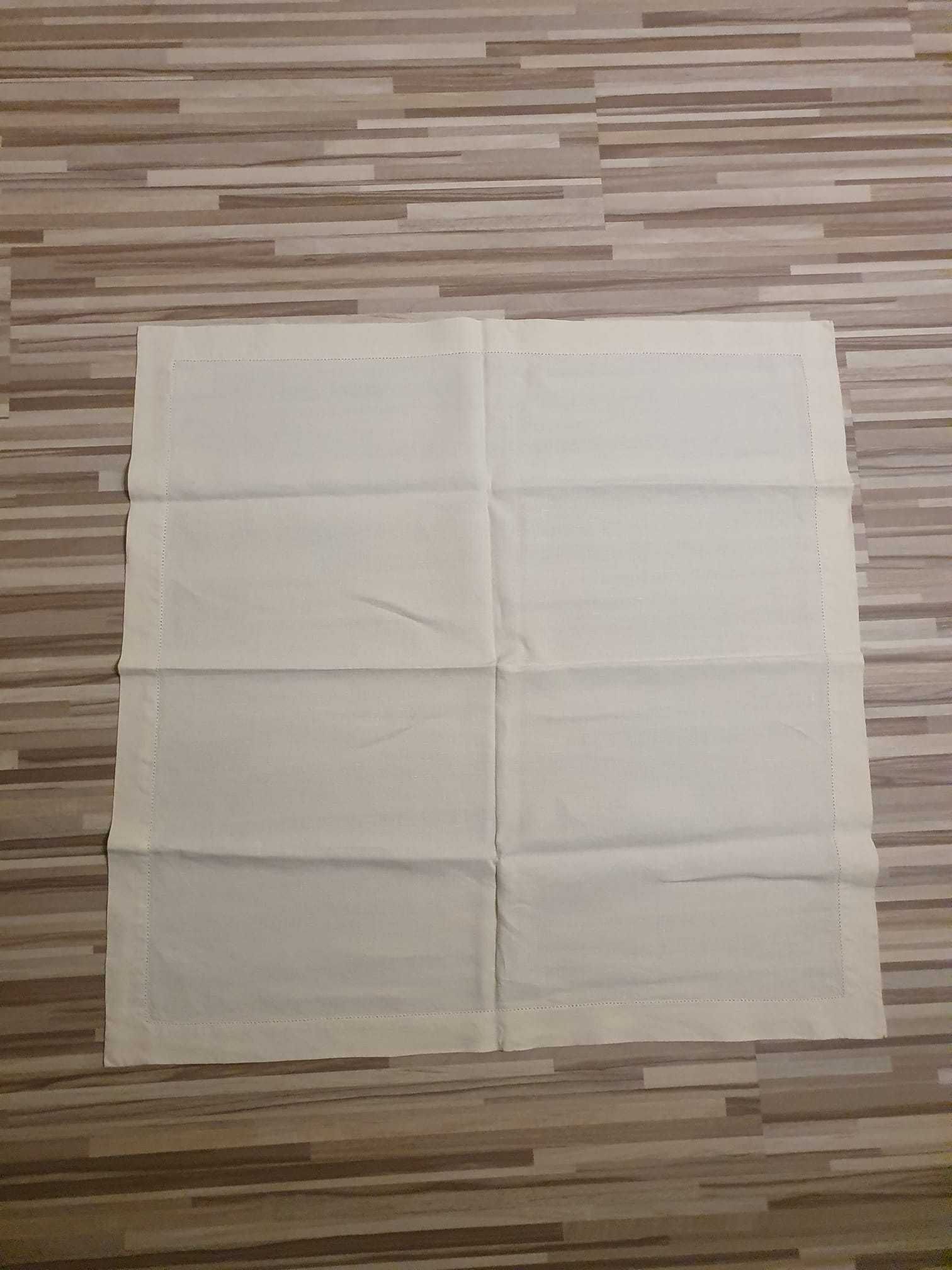 Obrus 100% len Orzel Linen Mill „Homeline” ecru 76x76 cm