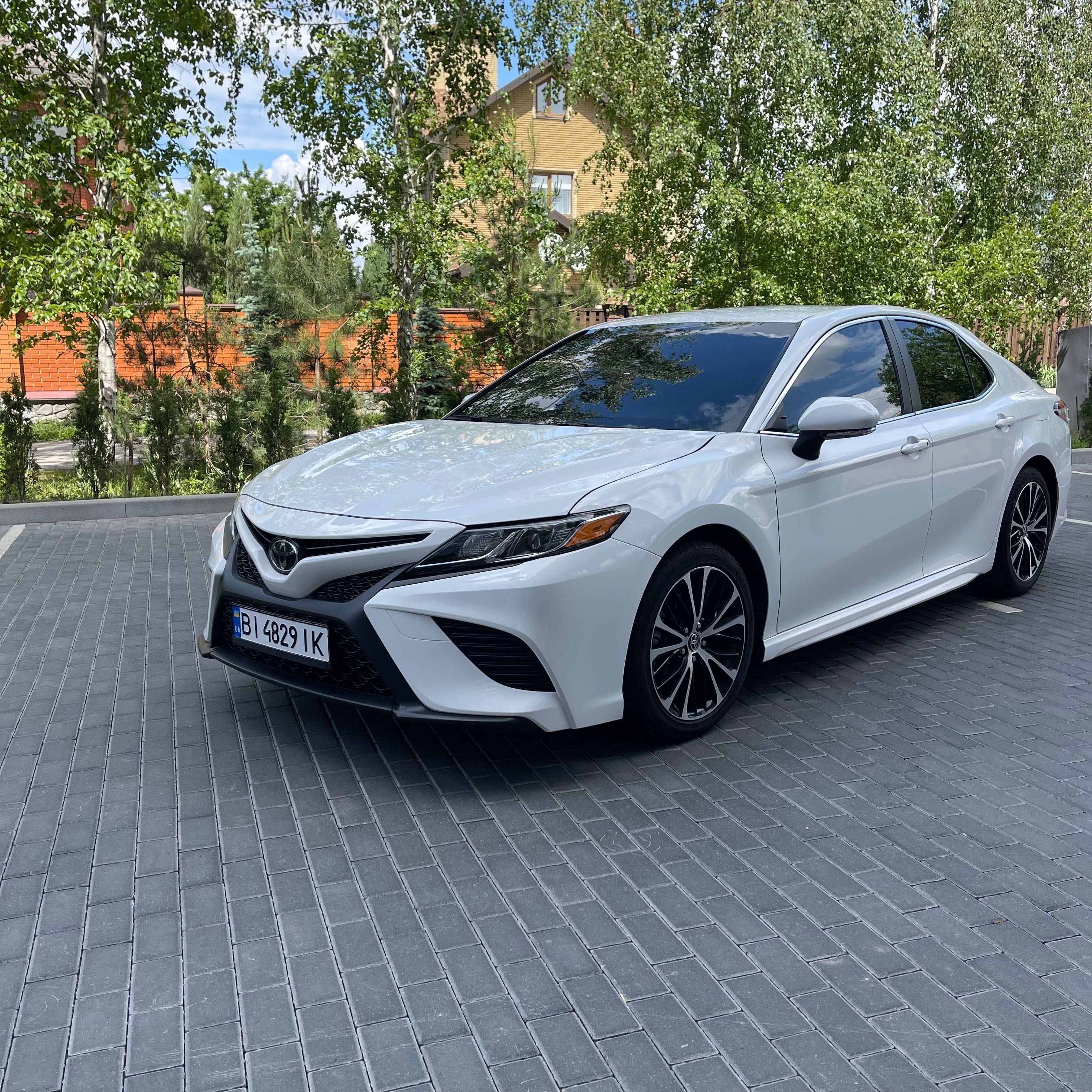 Toyota Camry SE AWD