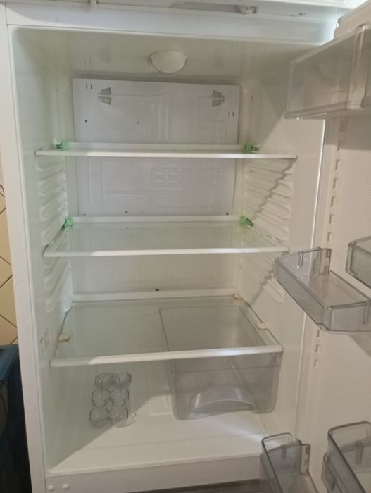 Продам холодильник Атлант