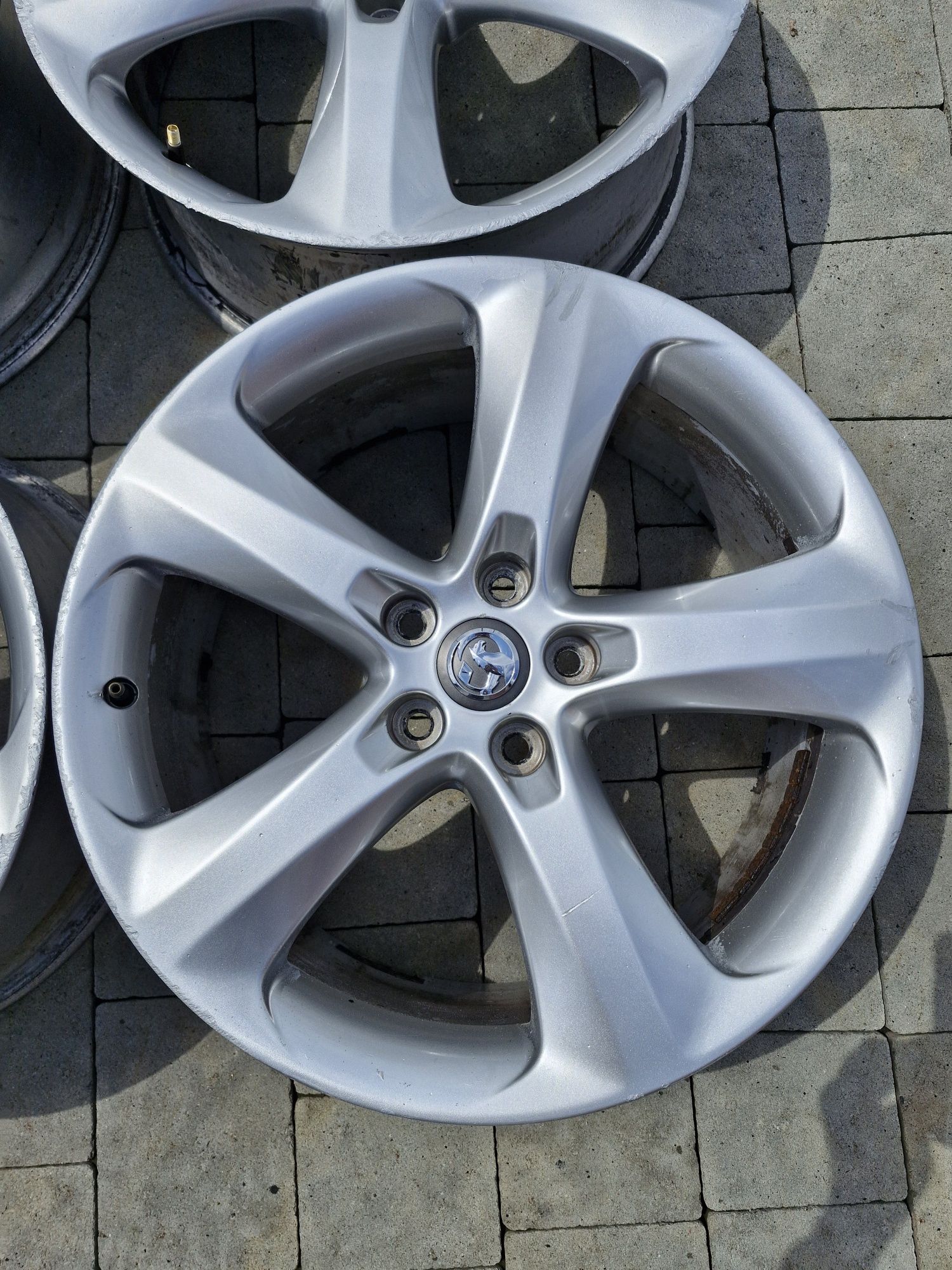 Диски легкосплавні Opel Astra J Insignia Zafira Tourer 8J R19 ET46