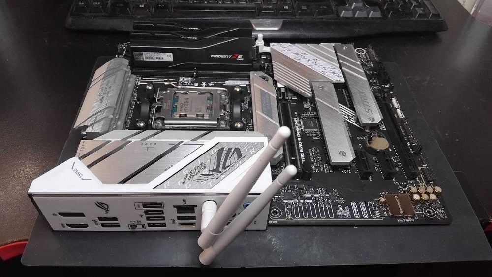 The Best TOP AM5 Комплект Rog Strix B650, 7600x, 32Gb 6000Mhz.