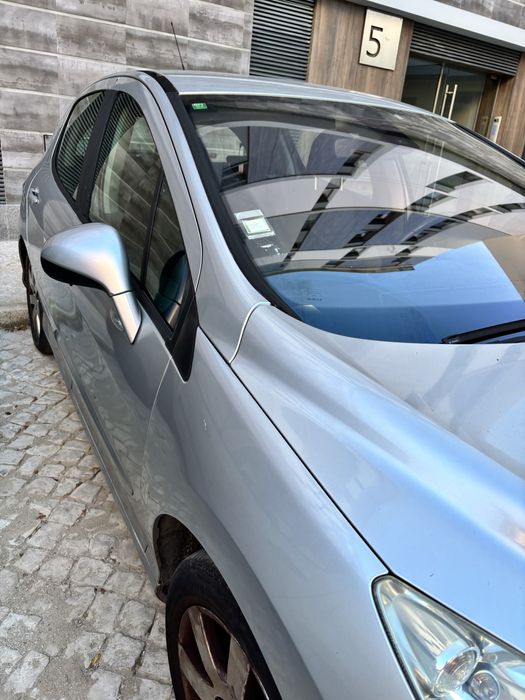 Peugeot gpl em bom estado cor cinza