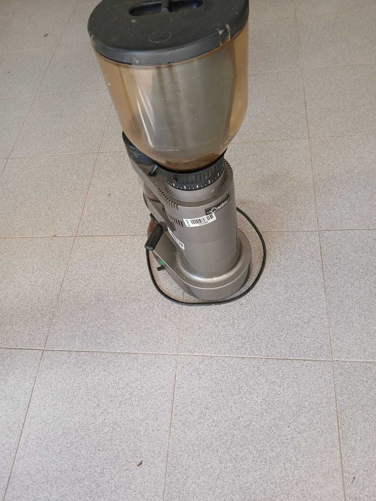 Moinho de Café impecável
