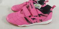 Buty sportowe Kangaroos nowe   r. 39