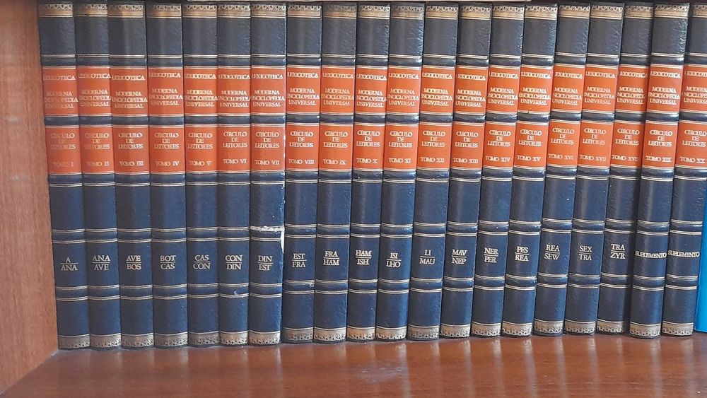 Coleção livros "Moderna Enciclopédia Universal"