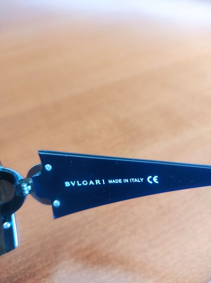 Vendo óculos de sol  BVULGARI Originais
