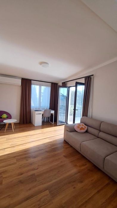 Будинок, м.Бар, Чорногорія