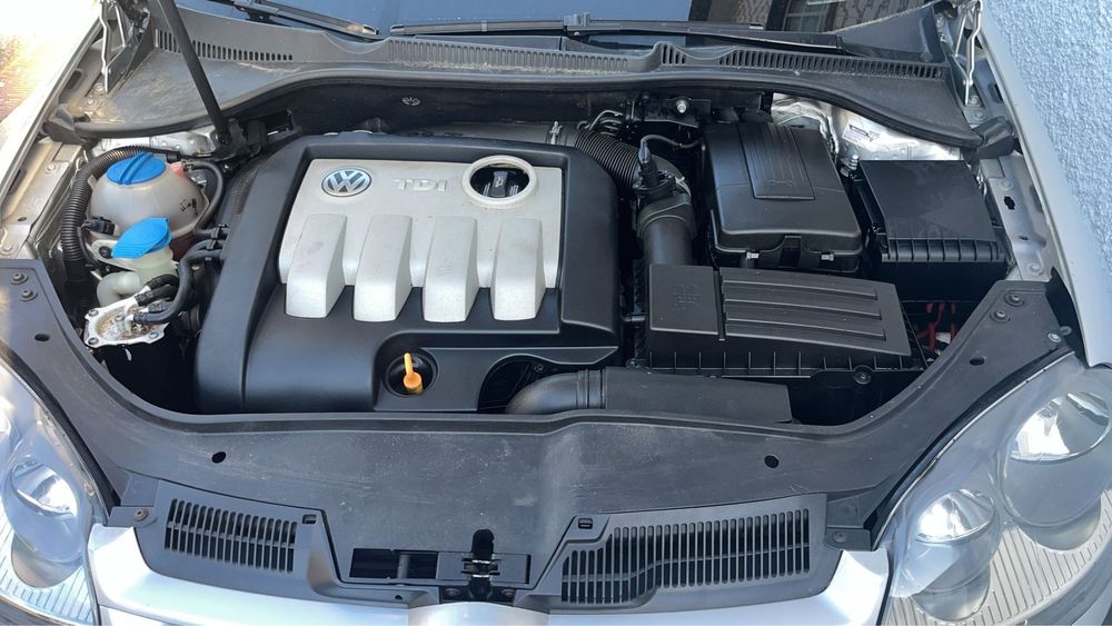 Golf 5 em bom estado