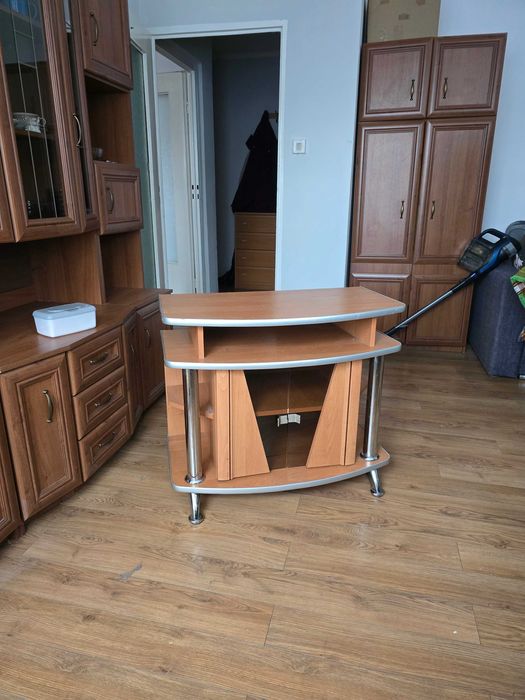 Stolik pod telewizor