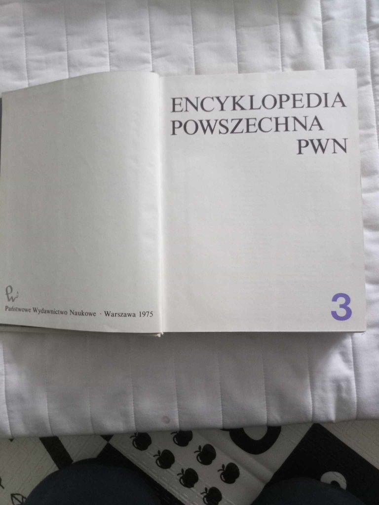 Encyklopedia powszechna 5 tomów 1973 rok