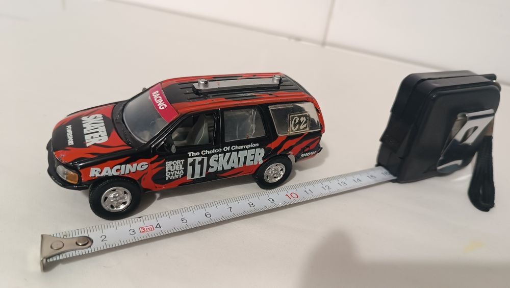 Carro For  Expedition. 12 cm. Realtoy