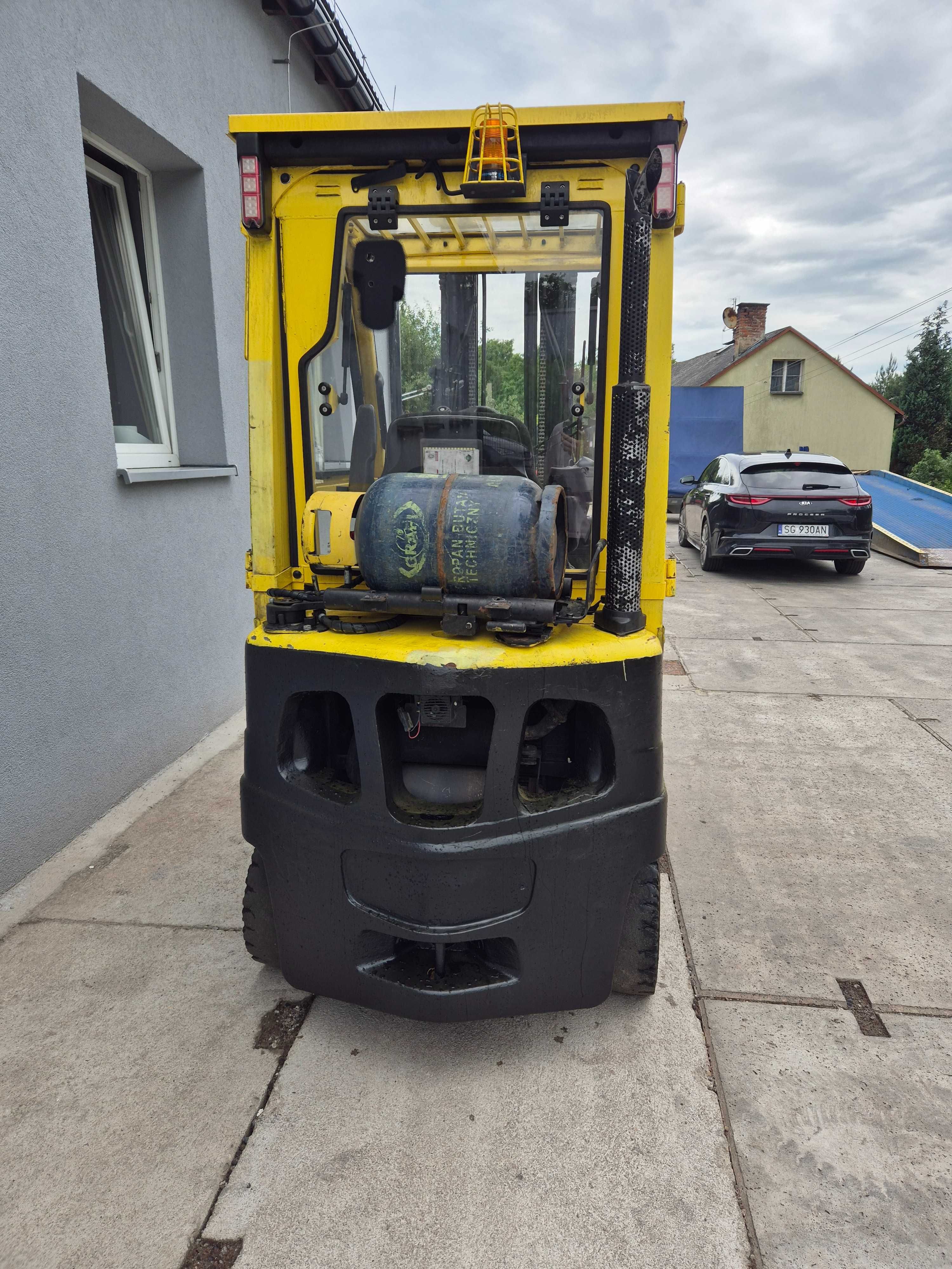 Wózek widłowy HYSTER H2.0FTS-G  pełna kabina maszt triplex wolny skok