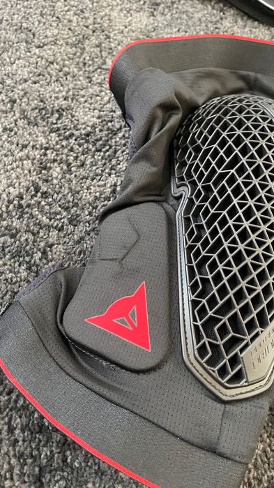 Ochraniacze kolan Dainese nowe nakolanniki enduro mtb motor rower