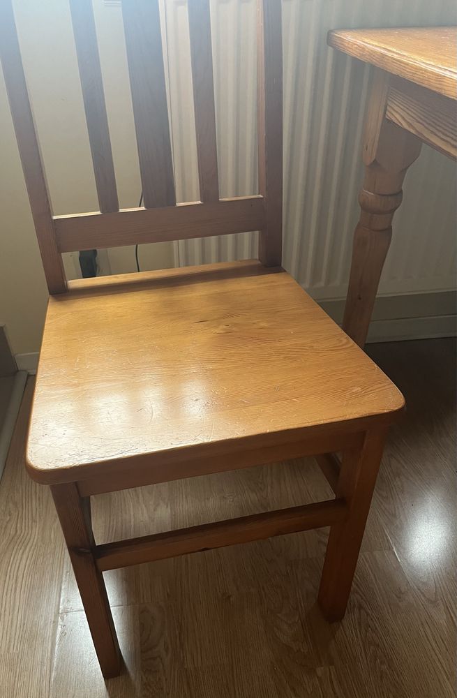 Stół i dwa krzesła DREWNO