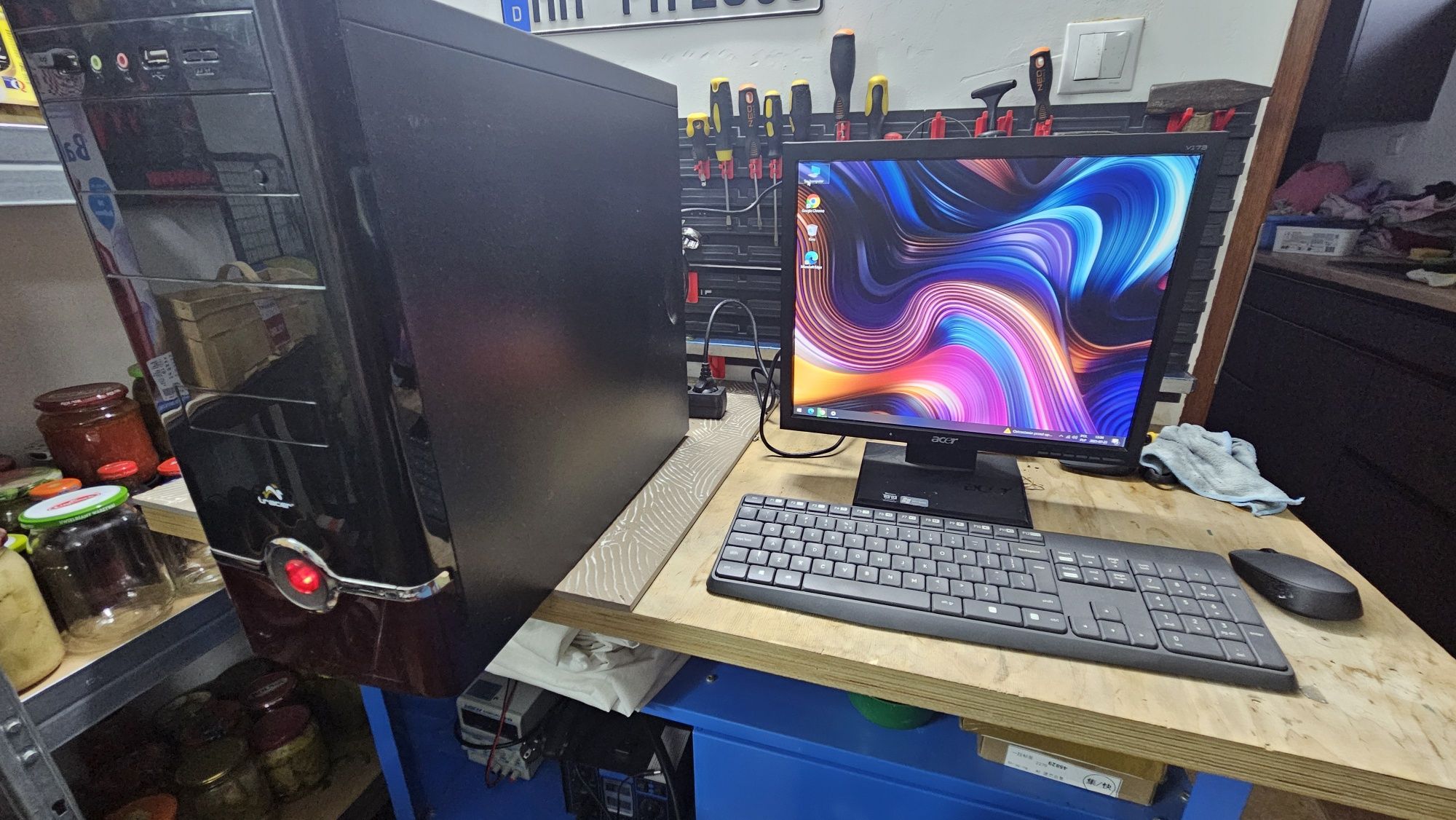Komputer Stacjonarny Monitor Klawiatura i mysz bezprzewodowa, WIN10