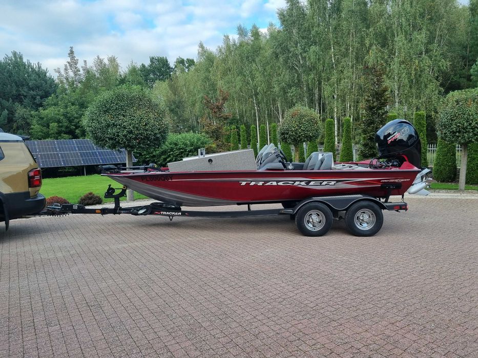 Sprzedam łódkę aluminiową TRACKER PRO TEAM 195 - 2021 r. - silnik 150