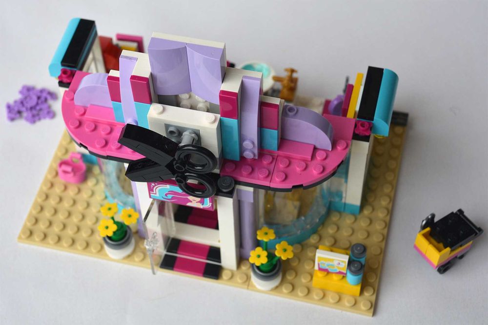 LEGO Friends Salon fryzjerski Heartlake 41093