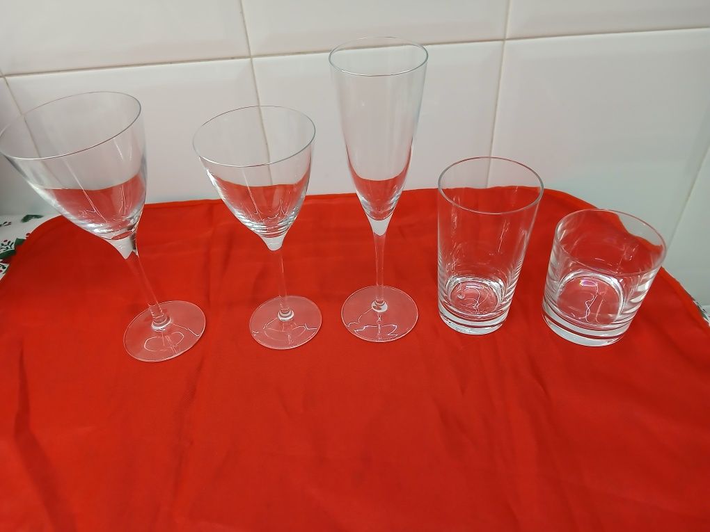 Conjunto de copos de cristal
