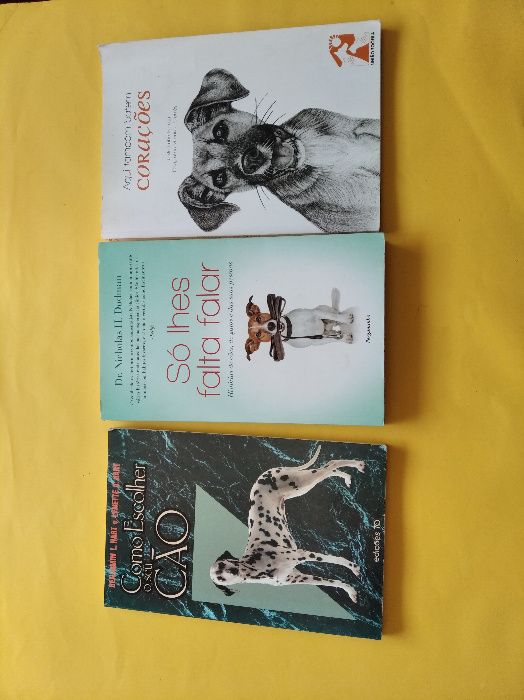 Muitos livros sobre cães