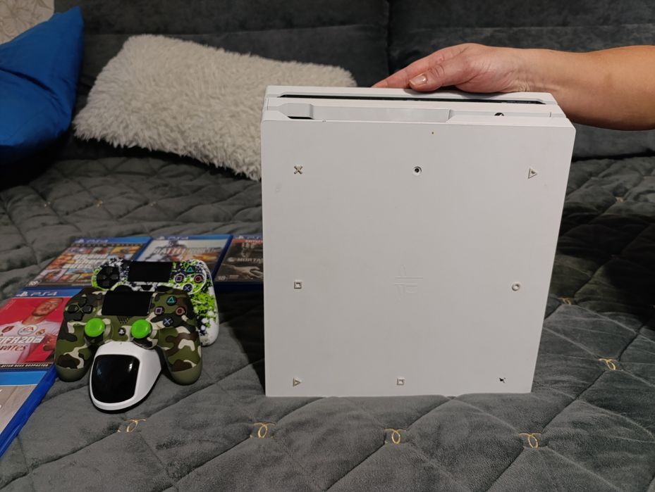soni playstation 4 pro белая