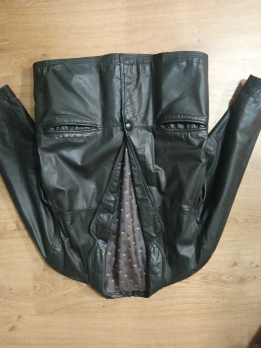 Продам женский кожаный пиджак