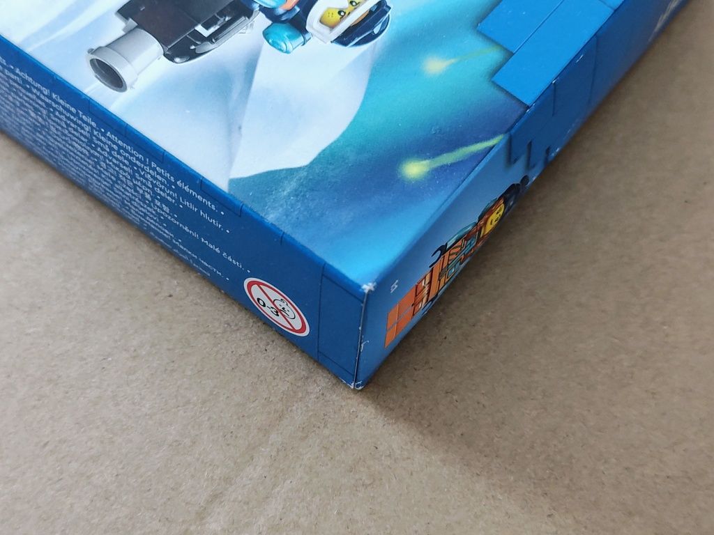 Pudełko od zestawu Lego City 60376 Skuter śnieżny badacza Arktyki