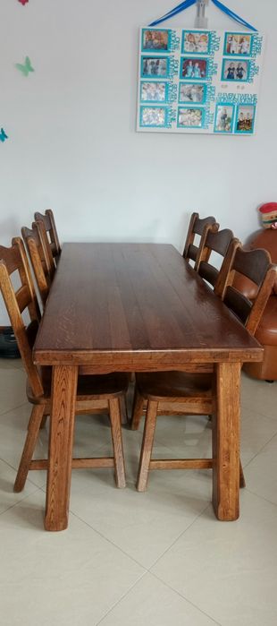 Sprzedam dębowy stół z krzesłami