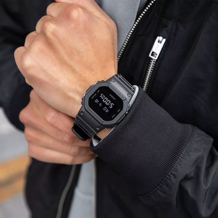 Часы Casio DW-5600UBB-1E! Новинка Оригинал! Фирменная гарантия 2 года!