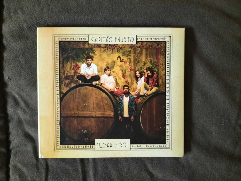 CD Capitão Fausto - Pesar o Sol (2014)