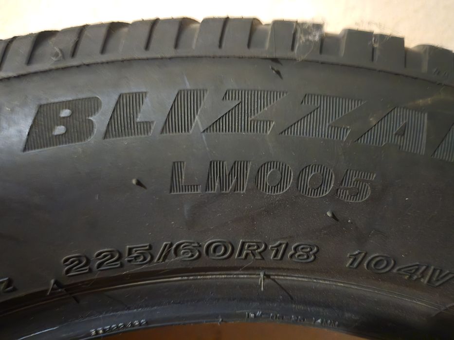 Шини зимові бріджстоун 225/60/18