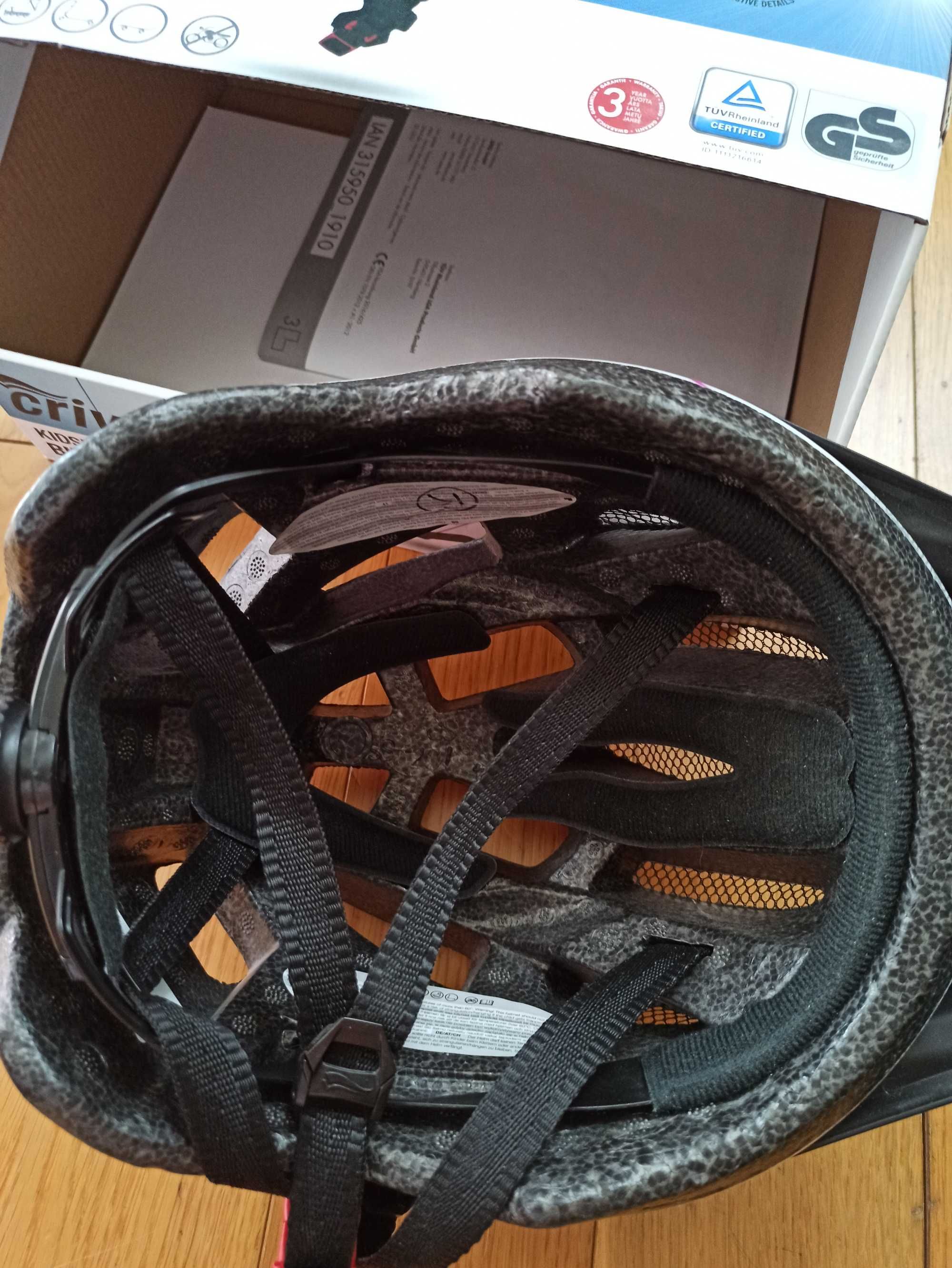 jak NOWY kask rowerowy