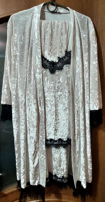 Продам піжаму велюр трійка