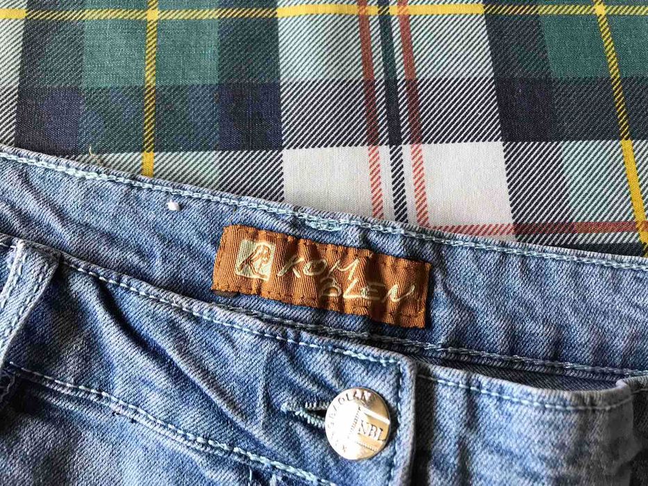 Новые джинсовые бриджи размер 52-54.