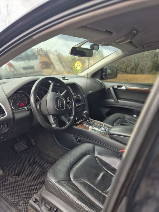 Продам Ауди Q7 Quattro