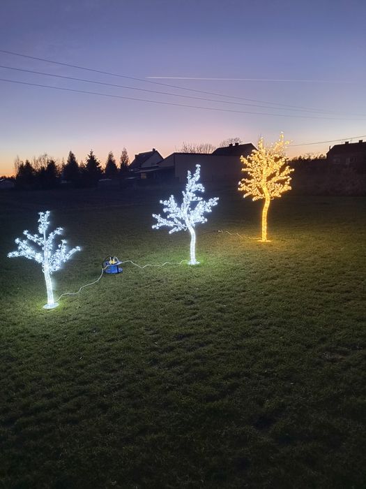 Drzewko Świąteczne Świecące drzewo zewnętrzne led 240cm biały ciepły