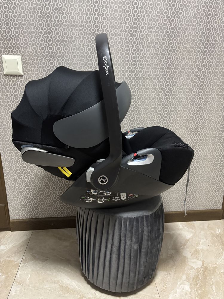 Автокрісло Cybex Cloud Z+ Deep Black