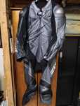 Fato Dainese n°52