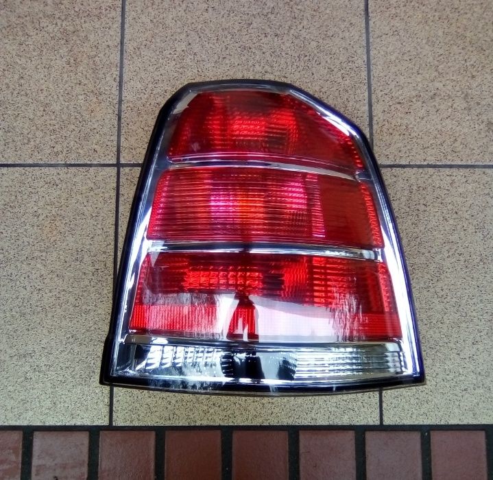 OPEL ZAFIRA B lampa prawy tył NOWA