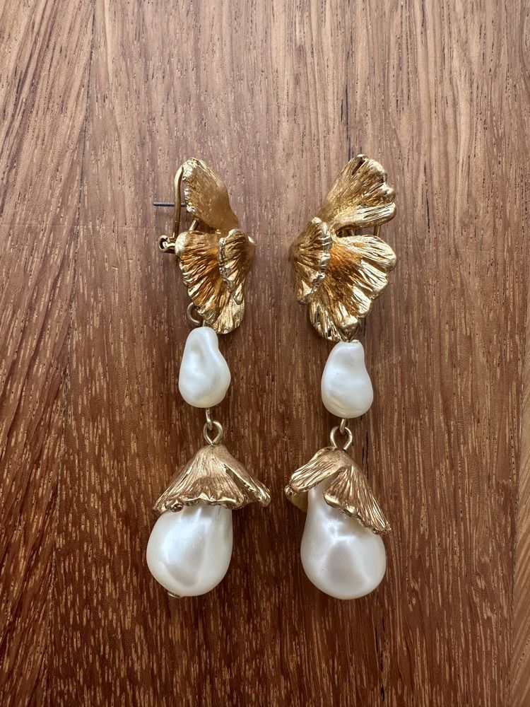 Brincos dourados com pérolas ZARA
