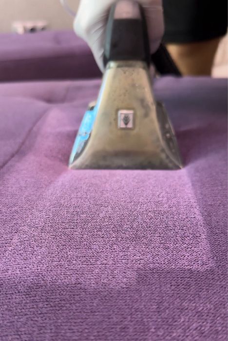 Чистка мʼяких меблів Київ. забруднення і запах, Ліжко, диван стільці