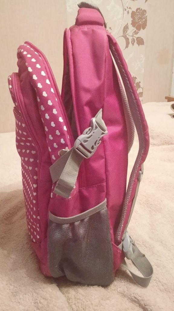 Шкільний рюкзак  для дівчинки
