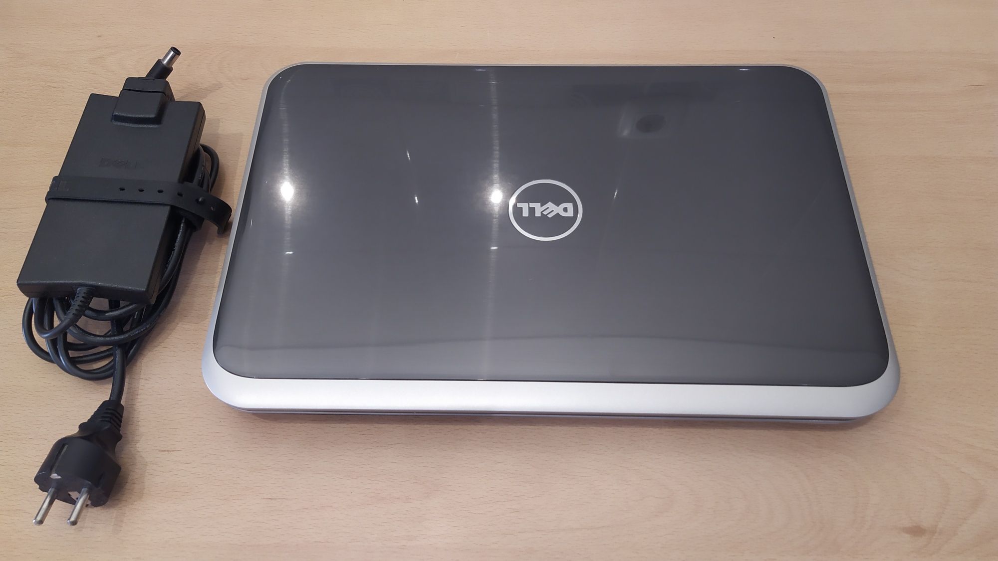 Portátil Dell Inspiron 5520 - i7 Intel Core 3612QM 2,1 GHz
- AMD Radeo