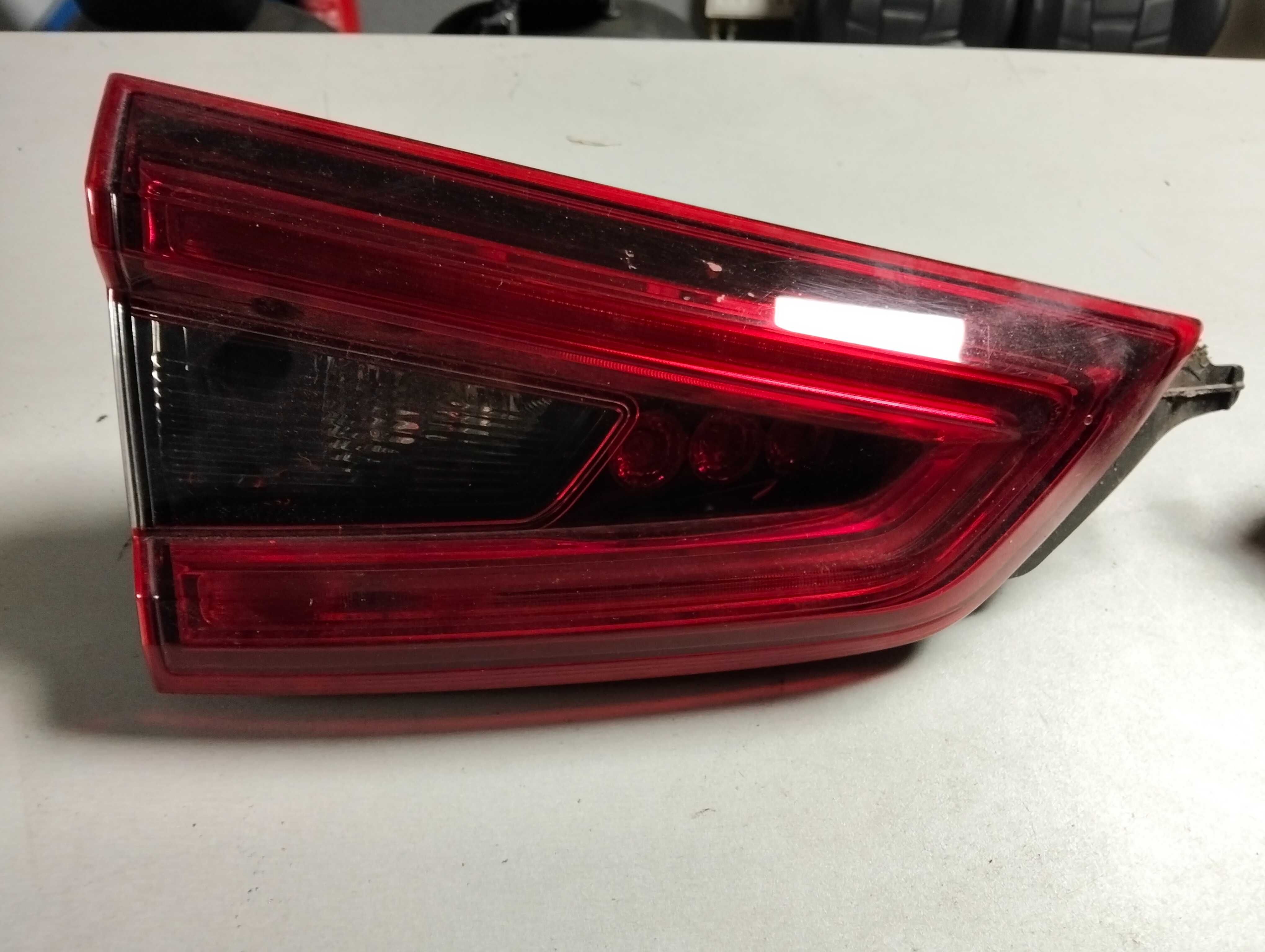 Lampa w klapę Nissan Qashqai j11 lift eu
