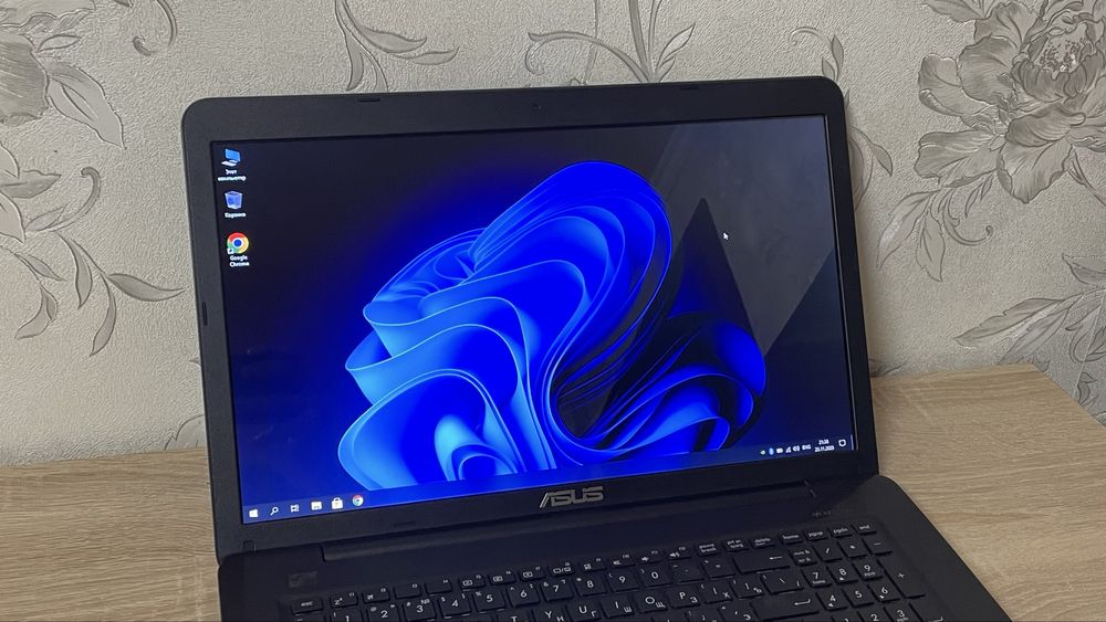 Ноутбук ASUS X756U / 17,3" / Intel Core i5 / Nvidia GeForce 940MX