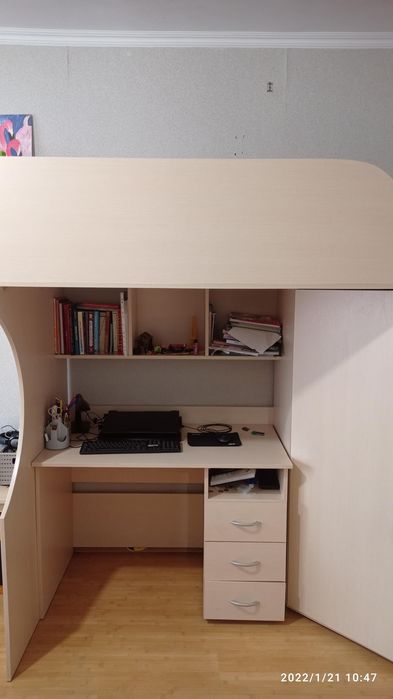 Кровать чердак стенка.