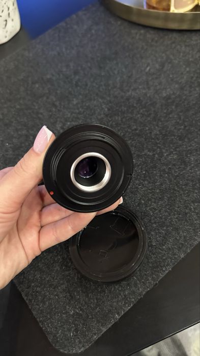 Продам мануальный обьектив sony a5000 35 mm