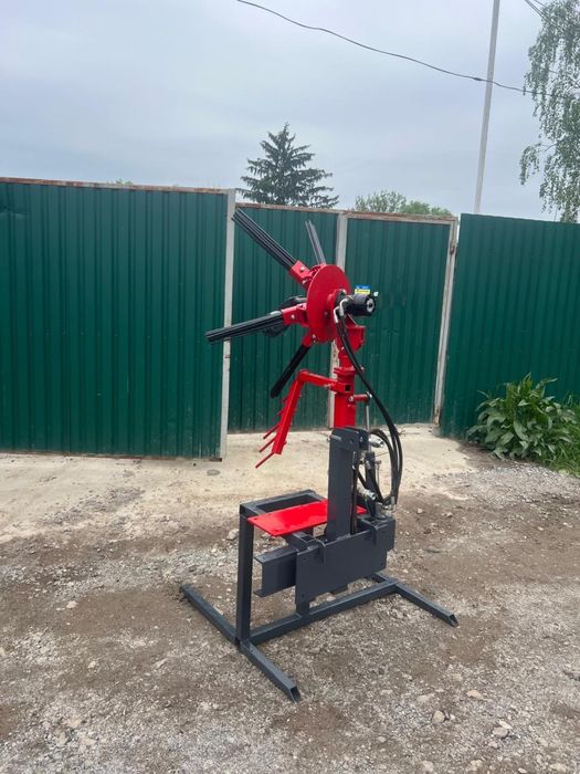 Садова мітла. Вигортач гілок. Садовий обприскувач