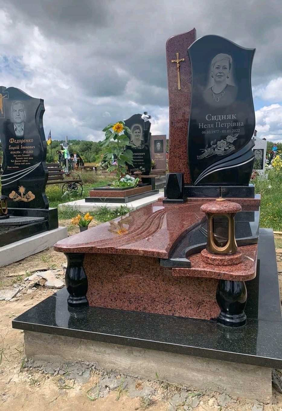 Виготовляємо пам'ятники під ключ по усій Україні